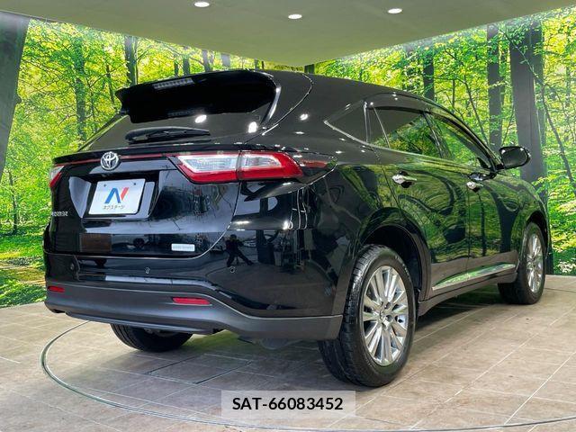 Toyota HARRIER 2017-08 8685626-16
