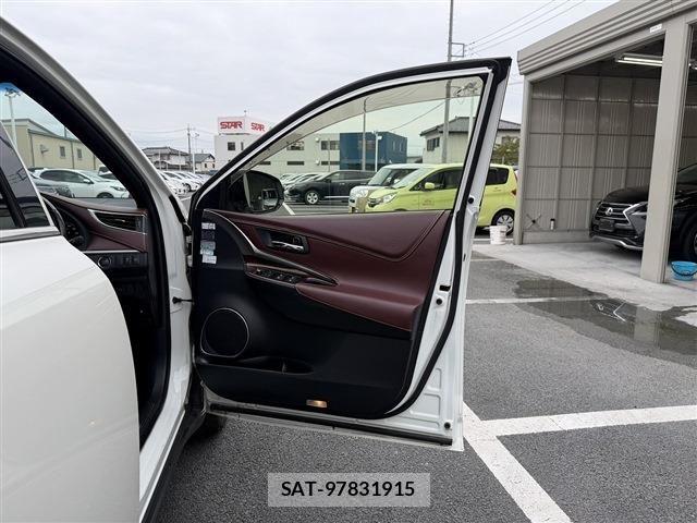 Toyota HARRIER 2015-08 8685633-21