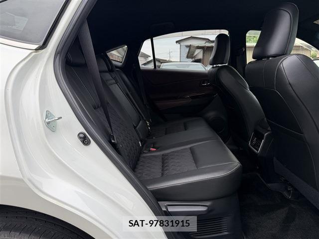 Toyota HARRIER 2015-08 8685633-25