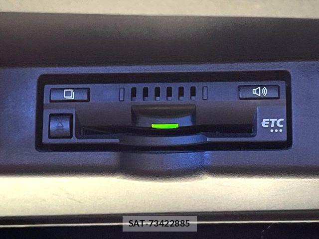 Toyota HARRIER 2017-09 8685630-6
