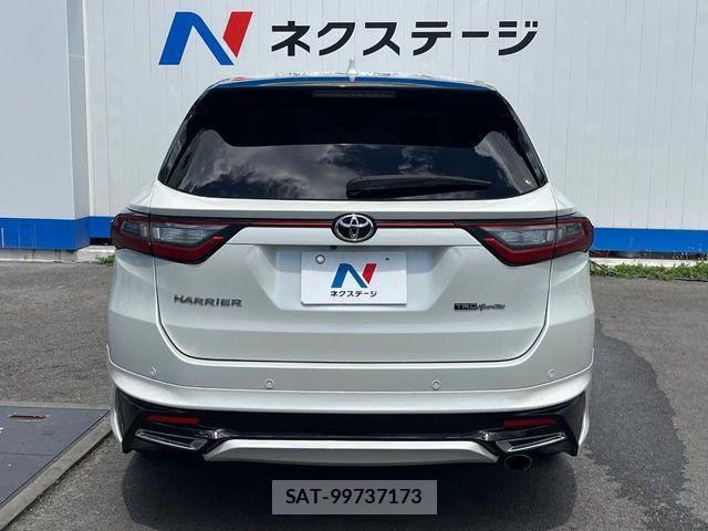 Toyota HARRIER 2017-06 8742451-15
