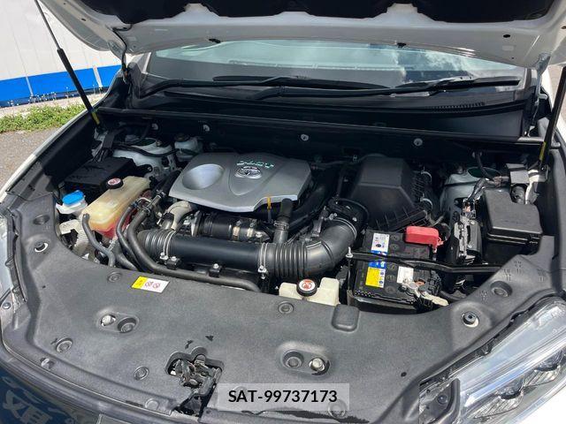Toyota HARRIER 2017-06 8742451-18