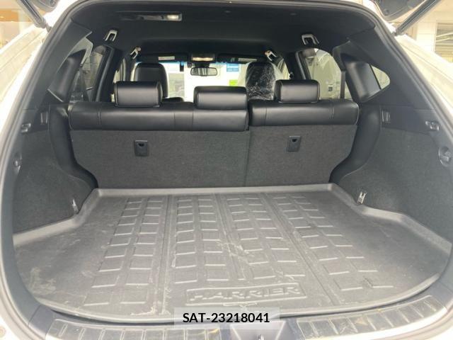 Toyota HARRIER 2017-12 8742456-9