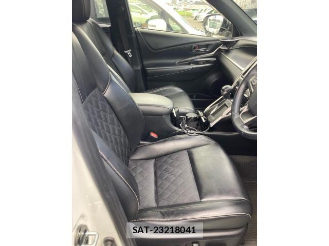 Toyota HARRIER 2017-12 8742456-16