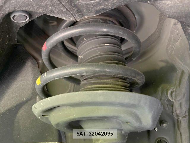 Toyota HARRIER 2021-07 8742428-19