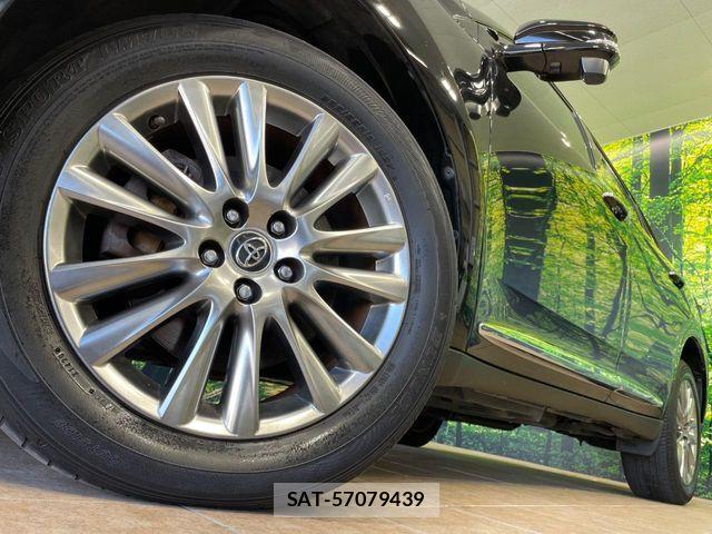 Toyota HARRIER 2017-10 8742452-13