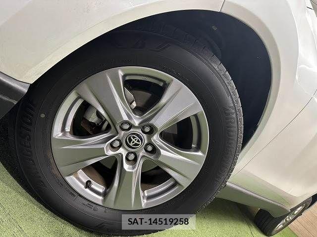 Toyota HARRIER 2023-07 8742435-18