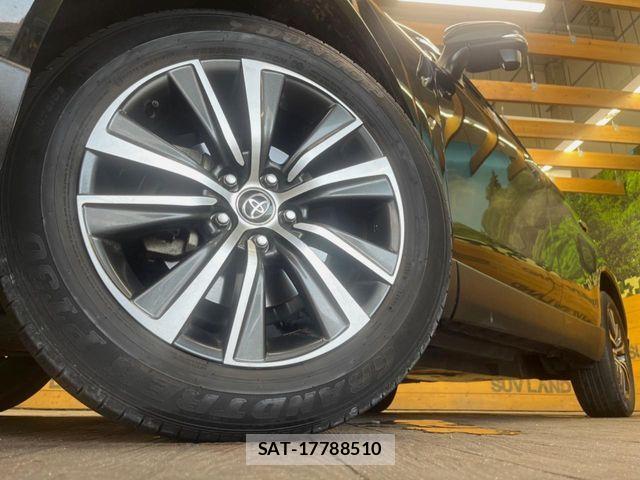 Toyota HARRIER 2021-12 8742434-12