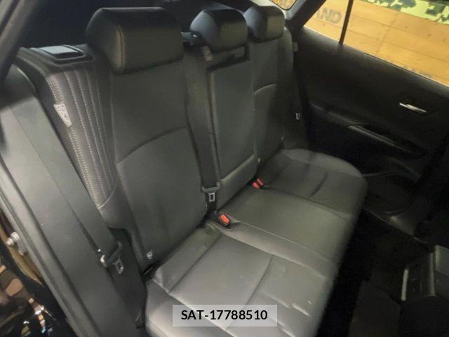 Toyota HARRIER 2021-12 8742434-8
