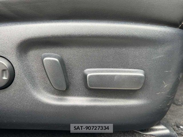 Toyota HARRIER 2017-05 8780444-25