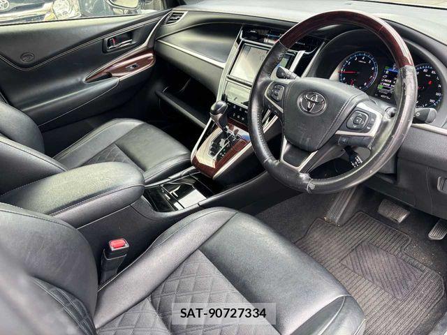 Toyota HARRIER 2017-05 8780444-28