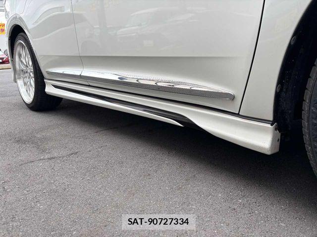 Toyota HARRIER 2017-05 8780444-4