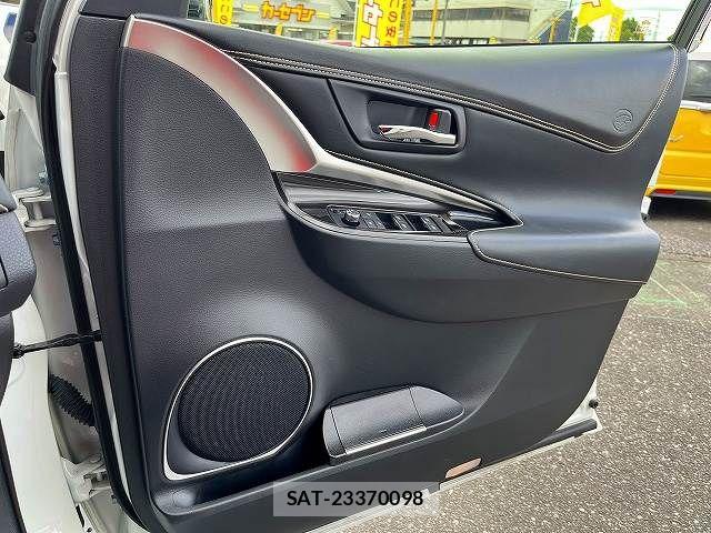 Toyota HARRIER 2018-06 8780429-12