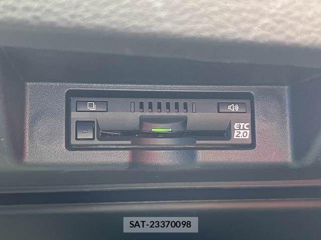 Toyota HARRIER 2018-06 8780429-21