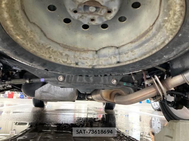 Toyota HARRIER 2011-02 8780447-6