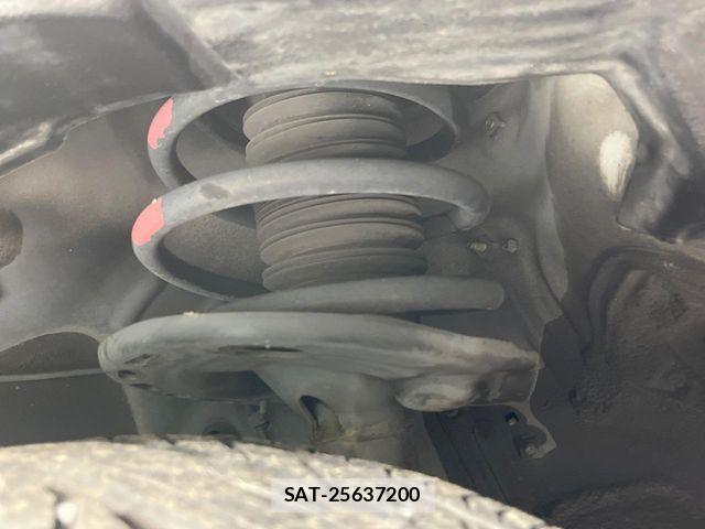 Toyota HARRIER 2017-06 8780445-19