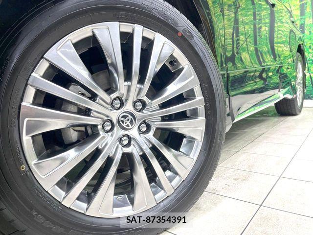 Toyota HARRIER 2024-04 8796068-13