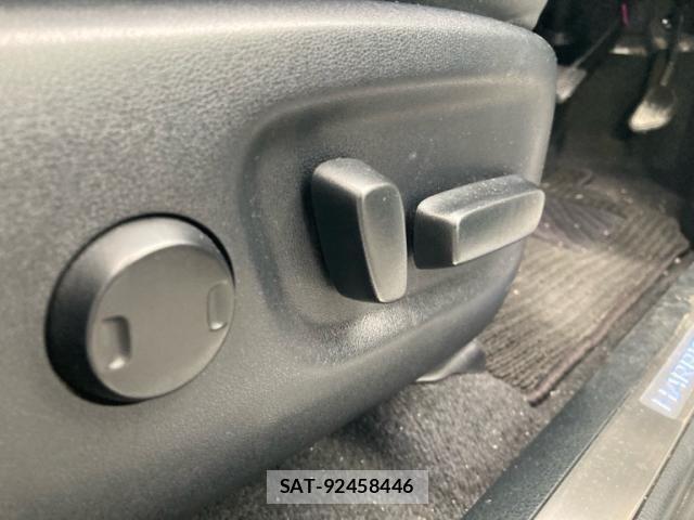 Toyota HARRIER 2019-09 8796089-16