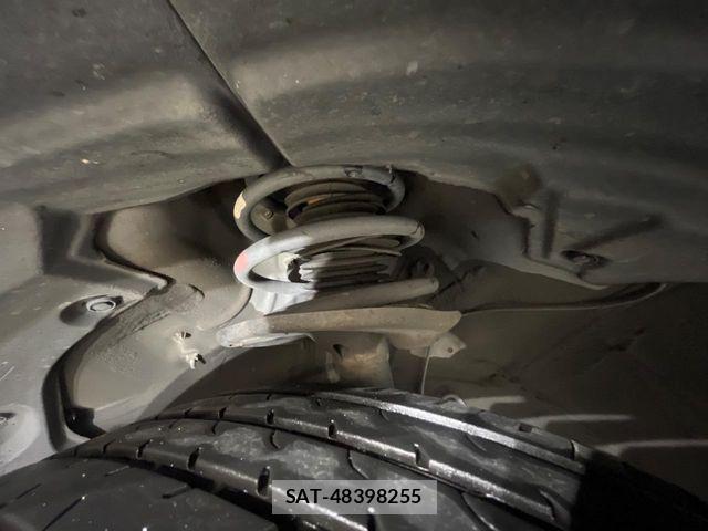 Toyota HARRIER 2014-08 8796094-19