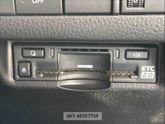 Toyota HARRIER 2023-08 8796081-7