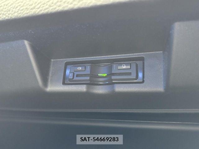 Toyota HARRIER 2017-06 8796092-15