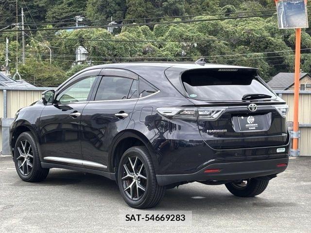 Toyota HARRIER 2017-06 8796092-23