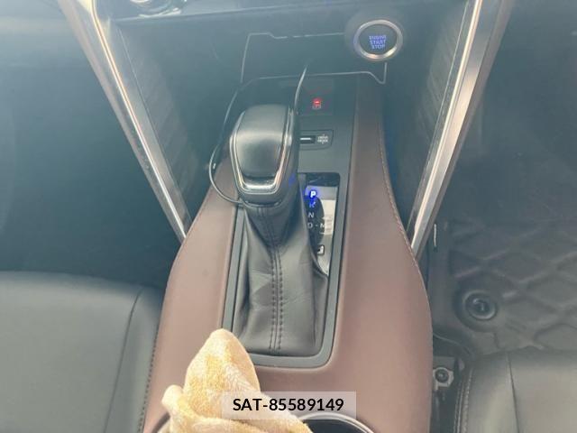 Toyota HARRIER 2021-04 8829247-14