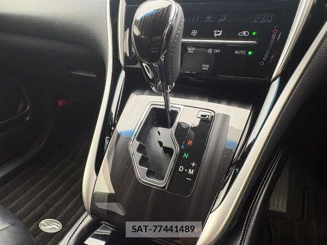 Toyota HARRIER 2018-06 8829255-12