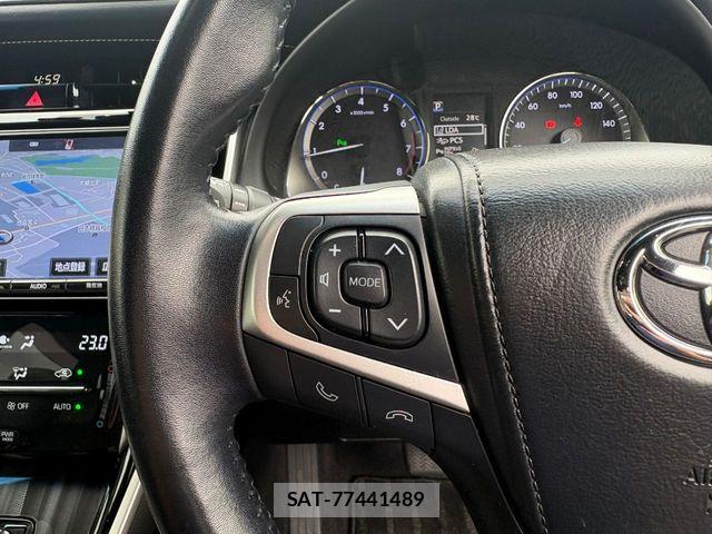 Toyota HARRIER 2018-06 8829255-13