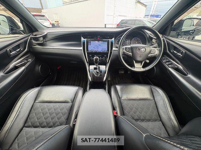 Toyota HARRIER 2018-06 8829255-7