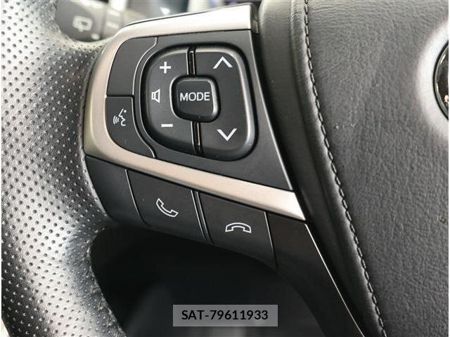 Toyota HARRIER 2018-01 8829268-12