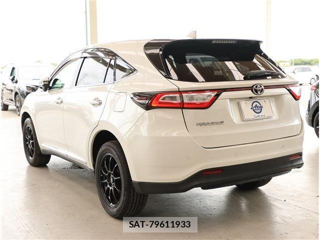 Toyota HARRIER 2018-01 8829268-24
