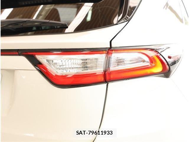 Toyota HARRIER 2018-01 8829268-28