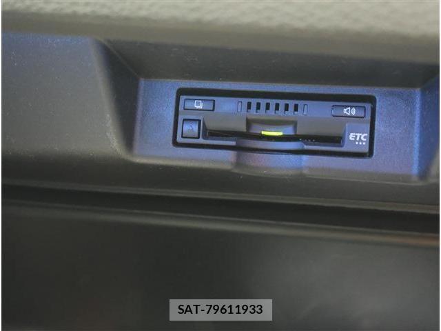Toyota HARRIER 2018-01 8829268-4