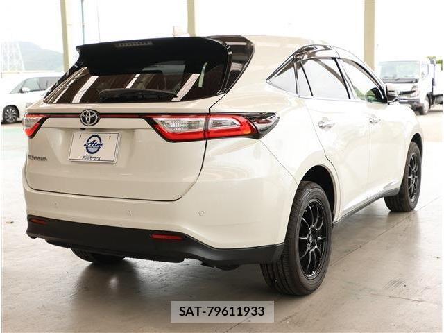 Toyota HARRIER 2018-01 8829268-6