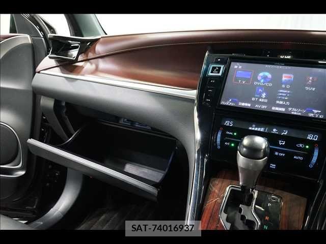 Toyota HARRIER 2017-03 8829267-12