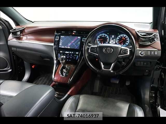 Toyota HARRIER 2017-03 8829267-1