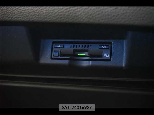 Toyota HARRIER 2017-03 8829267-6