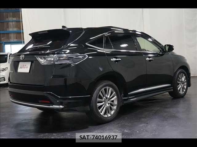 Toyota HARRIER 2017-03 8829267-8