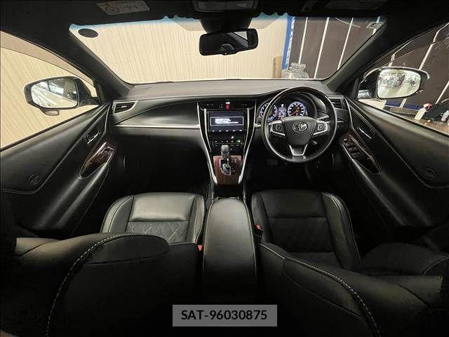 Toyota HARRIER 2017-03 8829262-9