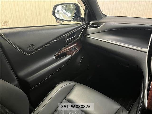 Toyota HARRIER 2017-03 8829262-10