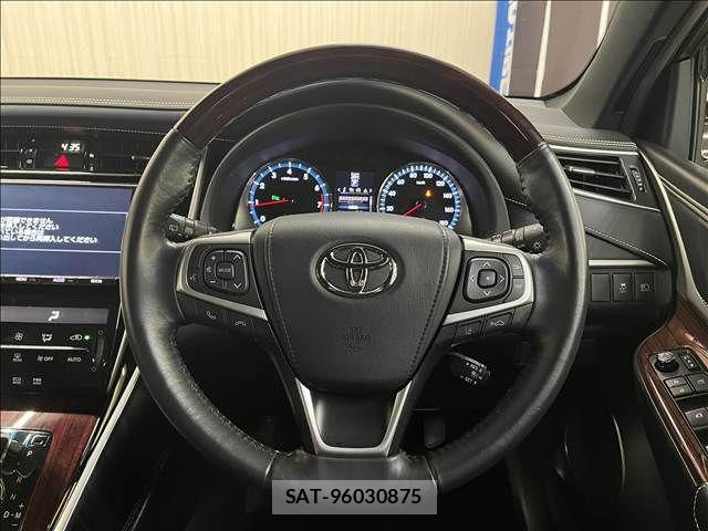 Toyota HARRIER 2017-03 8829262-12