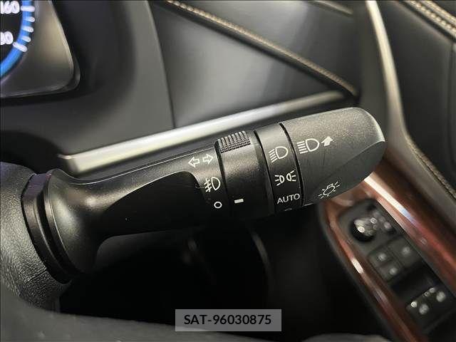 Toyota HARRIER 2017-03 8829262-15