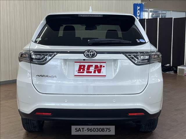 Toyota HARRIER 2017-03 8829262-5