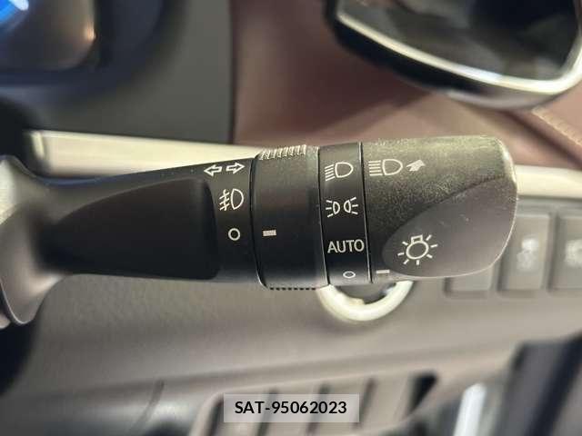 Toyota HARRIER 2014-03 8849206-11