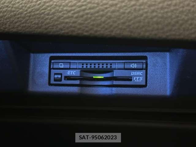 Toyota HARRIER 2014-03 8849206-28