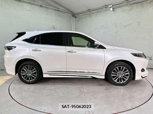 Toyota HARRIER 2014-03 8849206-3