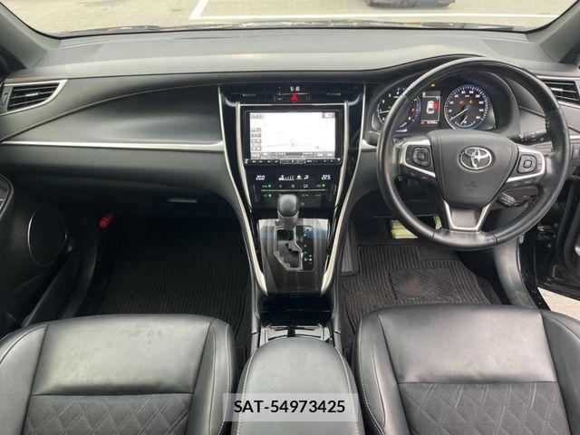 Toyota HARRIER 2019-02 8848902-1