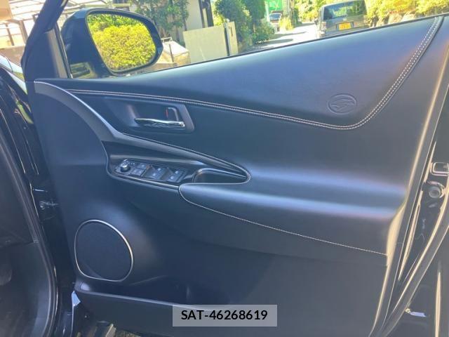 Toyota HARRIER 2018-06 8849208-12