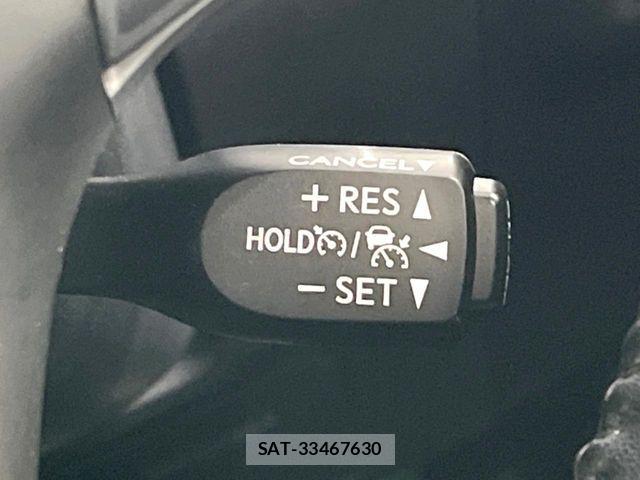 Toyota HARRIER 2018-04 8849204-6